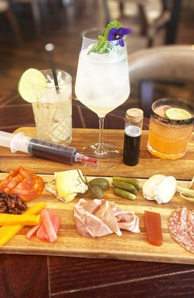 Cocktails and board 2